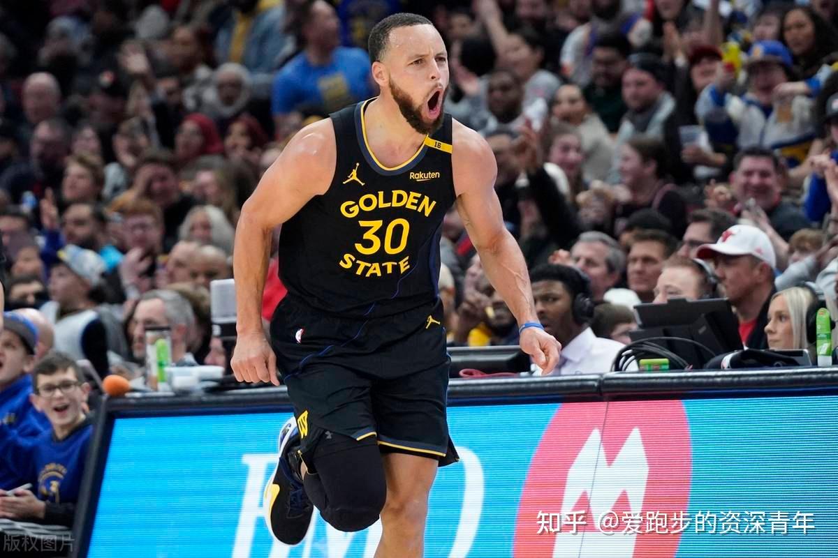 密尔沃基雄鹿迎欧篮联关键赛,赛前临场应变,底气十足,更衣室氛围转暖的简单介绍 密尔沃基雄鹿迎欧篮联关键赛,赛前临场应变,底气十足,更衣室氛围转暖的简单介绍