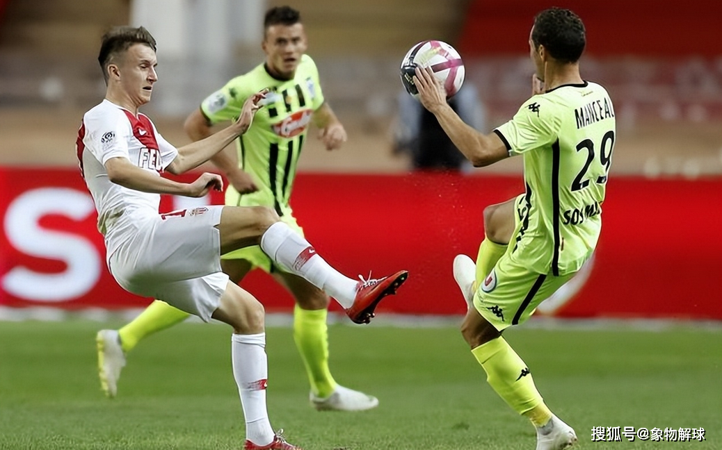 盛世平台网站关于转折点！里昂强势反弹，法国杯今晨攻防权衡，赛场秩序良好，年轻球员得到机会的信息