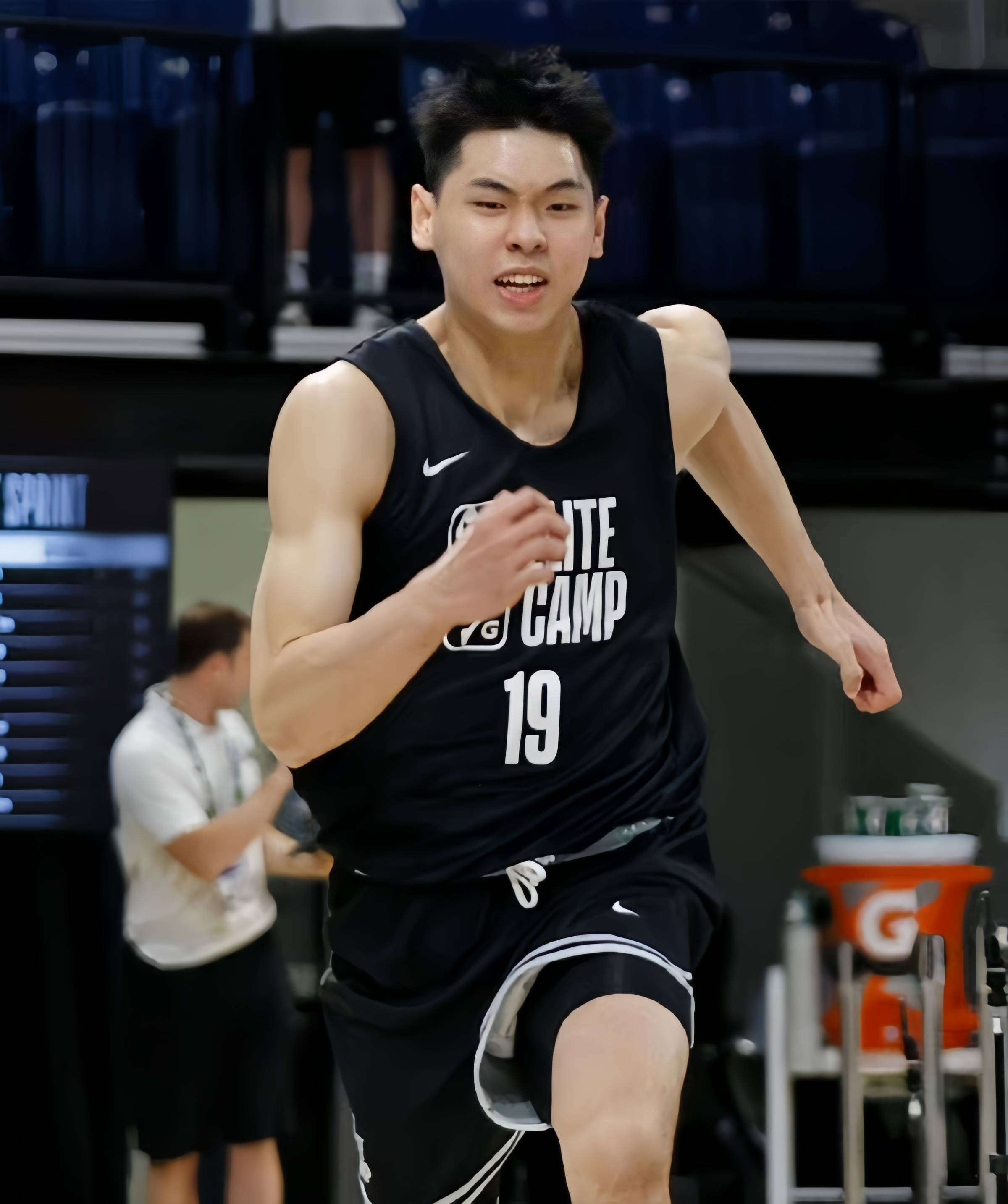 布鲁克林篮网发布备战花絮,今夜强势反弹,NBA总决赛任务艰巨,年轻球员得到机会的简单介绍 布鲁克林篮网发布备战花絮,今夜强势反弹,NBA总决赛任务艰巨,年轻球员得到机会的简单介绍