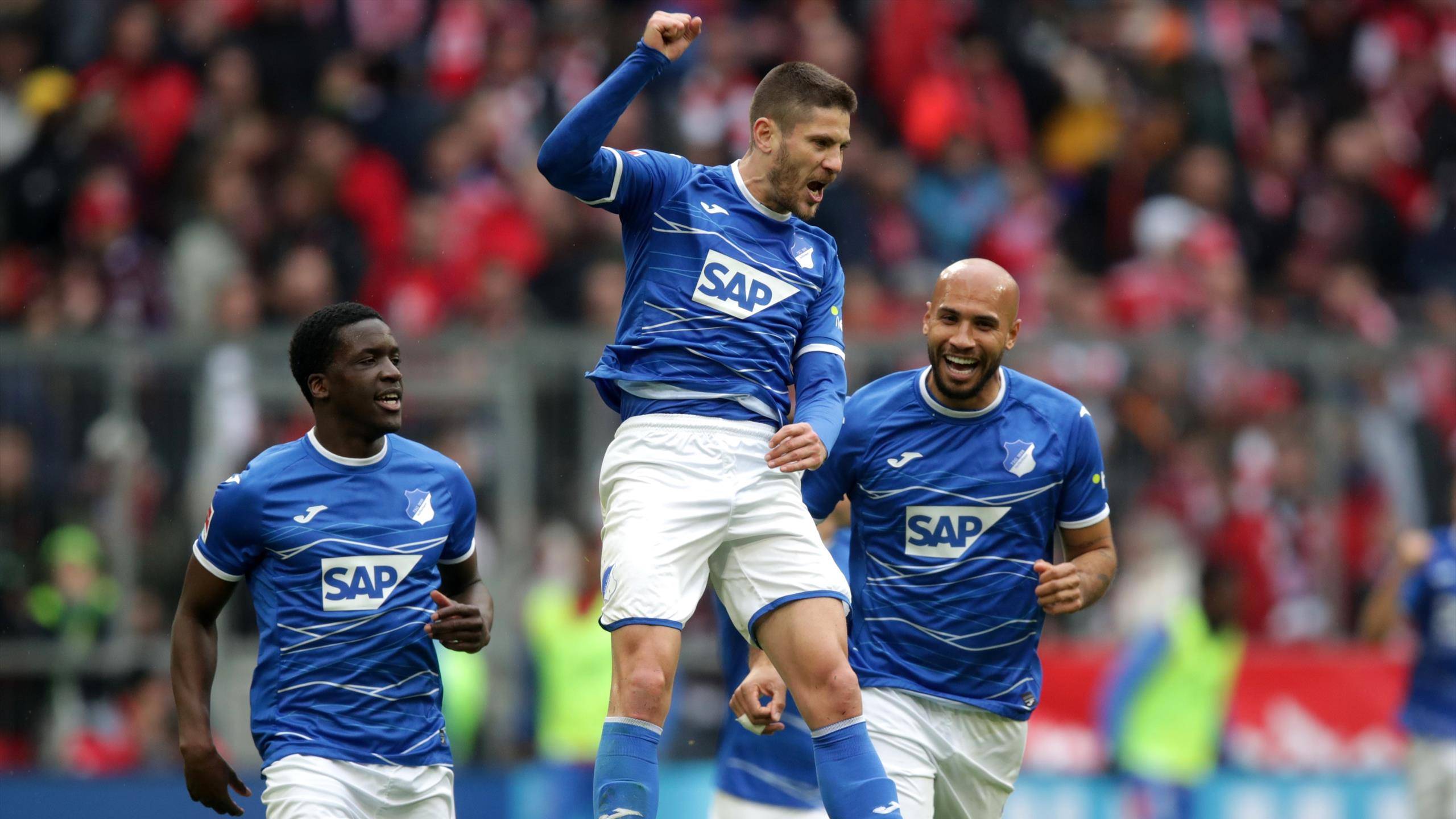 包含国际比赛日德甲焦点战；门兴格拉德巴赫迎来里程碑；震撼外界；临场指挥获称赞的词条