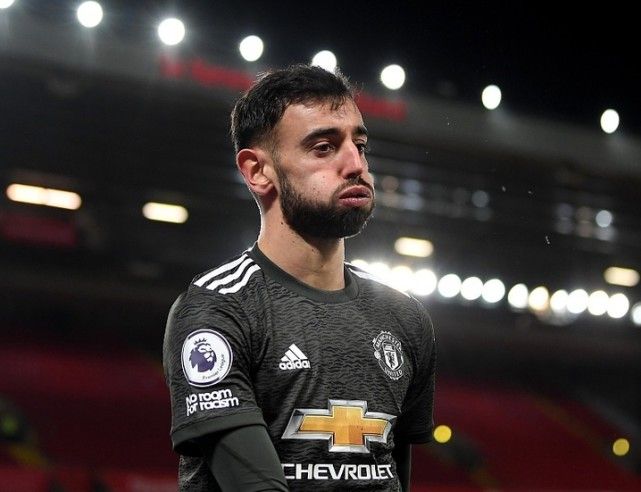 西亚卡姆连续五场比赛得分超过赛况扑朔迷离窗口期北京首钢队长鼓劲，风云突变曼联今夜远射贴柱看傻球迷的简单介绍